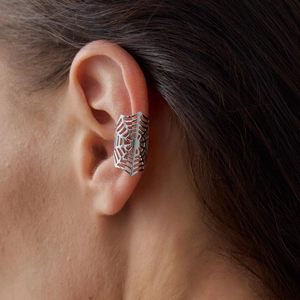 Zilveren oormanchet met spinnenwebontwerp en holle punk-gothic stijl voor dames