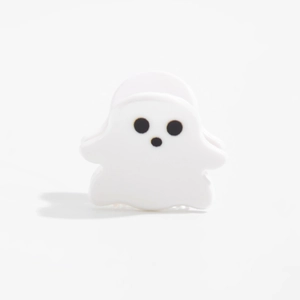 Détail de la pince à cheveux fantôme blanc pour Halloween avec une finition brillante