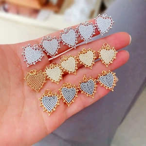 18K Gold Plated Copper Heart Pendant Necklace For Women Fashion Micro Pave Cubic Zirconia Milgrain Edge Jewelry Accessory