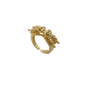 Anillo dorado de doble cabeza de dragón ajustable con ojos verdes para hombre