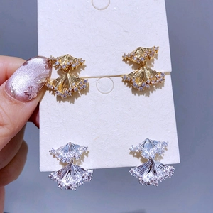 Elegante Fächerförmige Ohrstecker Mit 925 Sterlingsilber Ohrstecker-Stift Kupfer Echt Vergoldet Zirkonia Schmuck Damen