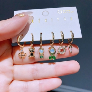 Elegantes 6er-Set Märchenprinzessin-Ohrringe mit bunten Zirkonen und süßen Anhängern