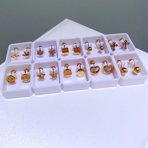 Poliertes Ohrring-Set aus Gold-Edelstahl mit 10 Paaren und Schraubverschluss-Kugeln