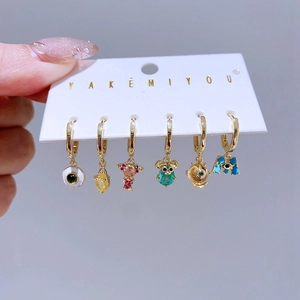 Schickes 6-teiliges vergoldetes Ohrring-Set mit Cartoon-Motiven und bunten Zirkon-Anhängern