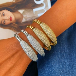 Copper 18K Gold Plated Zirconia Open Cuff Bracelet Ribbed Metal Design Pavé Setting Band Ring For Women Jewelry