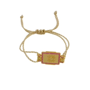 Bracelet tarot bohème doré avec gravure étoile et cristaux violets brillants