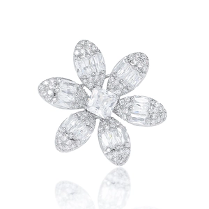 Elegant Copper Zirconia Flower Brooch For Women Mini Floral Pin For Wedding Party Daily Anti-Exposure Jewelry Decor