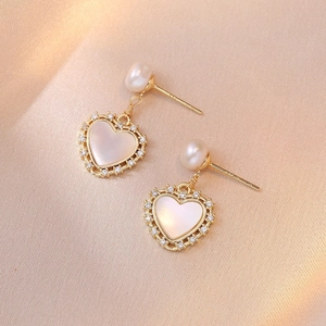 Orecchini A Goccia In Madreperla A Forma Di Cuore Con Perla D'acqua Dolce E Perno In Argento Zircone Strass Gioielli Donna
