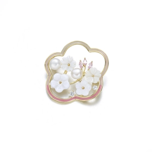 Eleganter Blumen-Brosche mit Süßwasserperlen und rosa Emaille auf goldenem Rahmen
