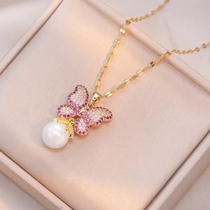 Elegant Butterfly Artificial Pearl Pendant Necklace Pink Rhinestone Inlaid Stainless Steel Clavicle Chain For Women French Style