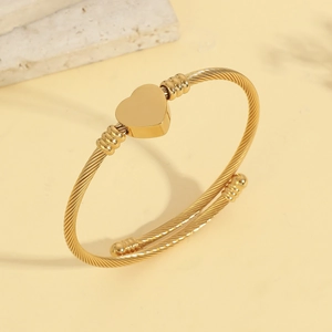 Bracelet jonc torsadé doré avec breloque cœur poli pour femme, design ouvert minimaliste