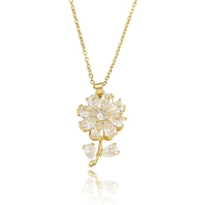Prachtige gouden zonnebloemketting met fonkelende zirkonia bloemblaadjes op wit