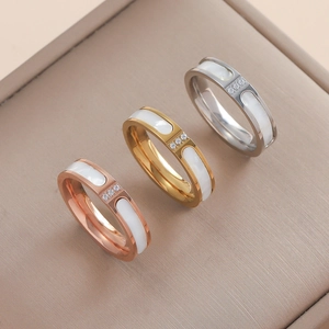 Modern Minimalist Titanium Steel Ring For Women With Shell Inlay And Three Zirconia Stones Gold Silver Rose Gold Fashion Jewelry Finger Ring