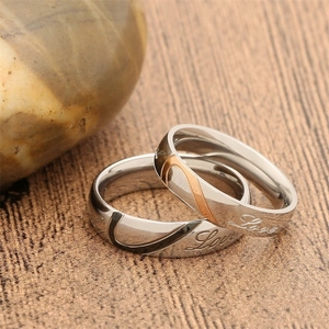 Bagues de Couple Minimalistes en Acier Titane Romantiques avec Épissage de Cœur et Gravure Love pour Hommes Et Femmes Bijoux