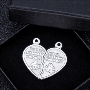 Paire de Pendentifs Puzzle Cœur Brisé Cupidon en Acier Inoxydable Avec Gravure Espagnole Ange en Argent Poli Cadeau Bijoux