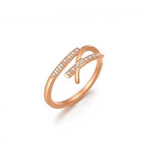 Eleganter 18k Roségold plattierter Edelstahlring mit überkreuztem Design und Doppelreihen-Kristallen
