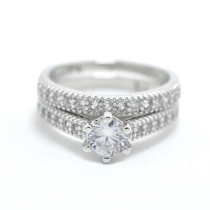 Elegant white gold plated split bridal ring set with sparkling round cubic zirconia