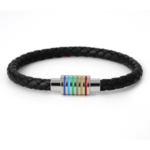 Geflochtenes schwarzes Lederarmband mit Magnetverschluss in Regenbogenfarben