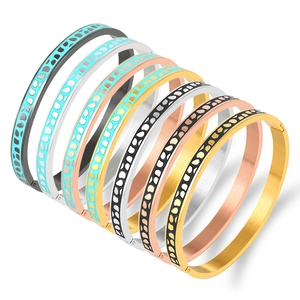 Bracelet Jonc en Acier Inoxydable Émail Motif Léopard Tacheté Finition Brossée Bracelet Ouvert Géométrique Bijoux de Mode pour Femmes