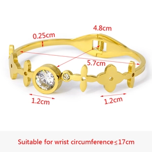 Detailed size chart of rose gold titanium bracelet with zircon and clover pattern