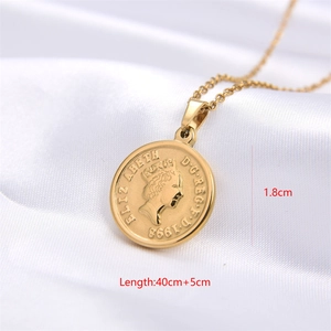 Makrofoto der Goldmünzenkette mit 1,8cm Königin-Relief und einer Kettenlänge von 45cm