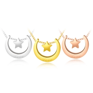 Collar con colgante de estrella y luna en plata, oro y oro rosa con grabado Love