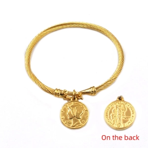 Bracciale rigido in acciaio inossidabile dorato a treccia con ciondolo a moneta vintage