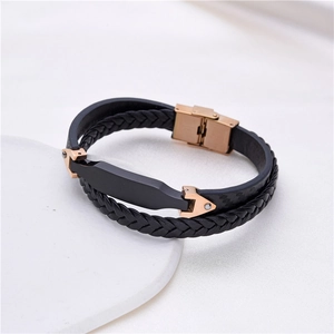 Doppellagiges Herrenarmband aus schwarzem Leder und Geflecht mit Roségold-Details