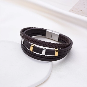 Mehrlagiges Lederarmband für Herren mit Magnetverschluss und zweifarbigen Metallringen