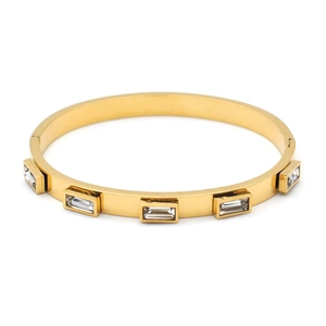 Brazalete de acero inoxidable chapado en oro con cinco circonitas rectangulares engastadas