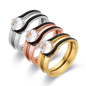 Anillo Apilable de Acero Inoxidable Chapado en Oro de 18K Diseño de Onda de Doble Capa Con Zirconia Blanca y Negra Incrustada Joyería de Moda para Mujer