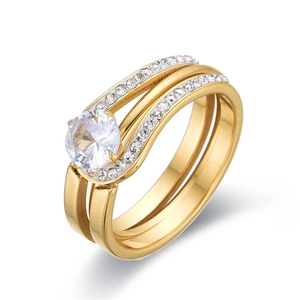 Anillo de acero de titanio chapado en oro 18K con diseño de doble cruz y gran circón