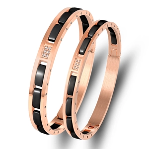 Chic rose gold stainless steel and black ceramic bracelet with inlaid diamonds