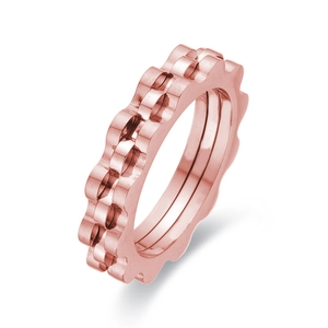 Minimalist wave-edge rose gold stainless steel ring with stacked three-layer geometric design