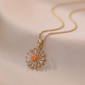 Golden daisy flower necklace with transparent zircon petals and yellow core detail