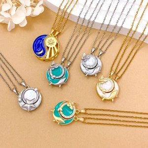 Collana Coordinata Magnetica per Coppia in Acciaio al Titanio con Ciondolo Farfalla Balena Sole Luna Intarsio in Zirconia Regalo Gioielli