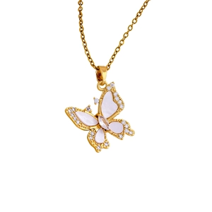 Elegante collana con ciondolo a farfalla dorata con madreperla e micro zirconi incastonati