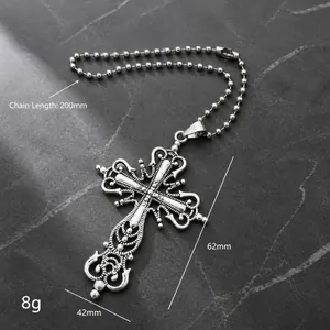 Pendentif croix gothique texturé avec chaîne à billes et dimensions affichant 62mm de hauteur