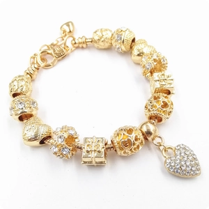 Bracelet doré à breloques cœur avec perles en cristal étincelant et maille serpent