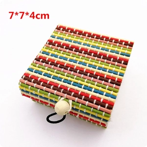 Kleurrijke handgemaakte bamboe sieradendoos voor armbanden van 7x7x4cm