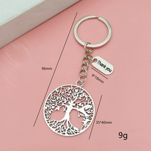Détail macro du porte-clés Arbre de Vie avec étiquette Thank You et dimensions vues