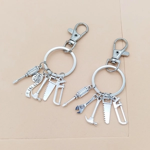 Portachiavi Creativo con Mini Attrezzi in Lega Martello Chiave Cacciavite Pendente Stile Industriale Regalo Festa del Papà per Uomo
