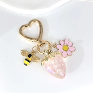 Porte-clés fraise et marguerite avec abeille et fermoir en forme de cœur