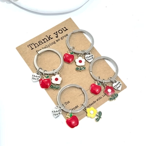 Porte-clés Fleur en Émail Pomme Rouge Cœur Thank You Pendentif en Alliage de Zinc Métal Breloque de Sac Cadeau Action de Grâce Enseignant Bijoux Femme
