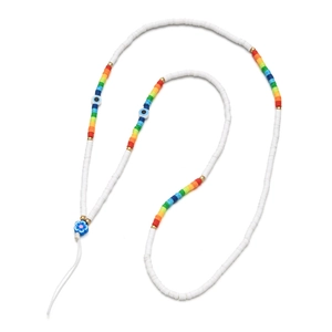 Nahaufnahme der Y2K-Handykette mit Heishi-Perlen, Evil-Eye-Details und Sonnenblumen-Anhänger