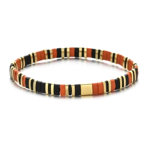 Bracelet extensible en perles Tila bohème avec tuiles orange noires et dorées