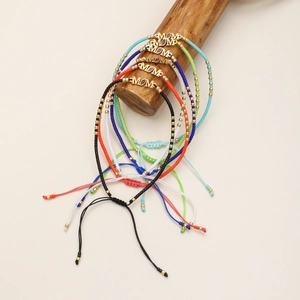 Bracelets MOM en perles bohèmes colorées avec cordon réglable pour cadeau fête des mères