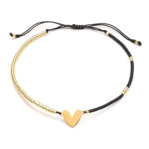 Bracciale di perle MIYUKI boho con ciondolo a cuore dorato e cordino nero regolabile