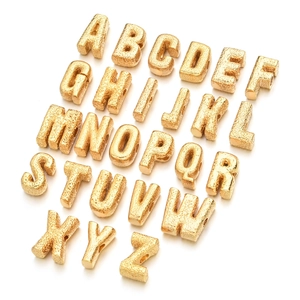 Vergoldete Kupfer Alphabet Perlen Mit Gehämmert Textur Große Loch Buchstaben Perlen Für DIY Halskette Armband Schmuckherstellung