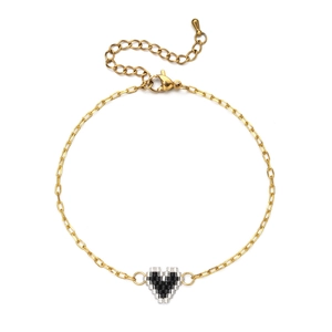 Bracelet chaîne dorée avec pendentif en forme de cœur en perles et fermoir mousqueton